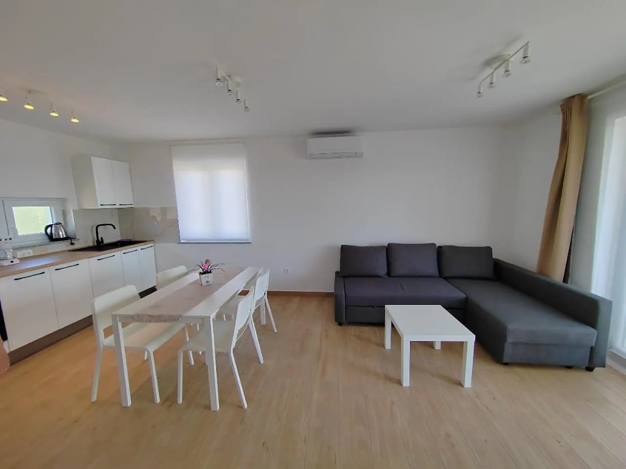 Martina Apartment Rab Town